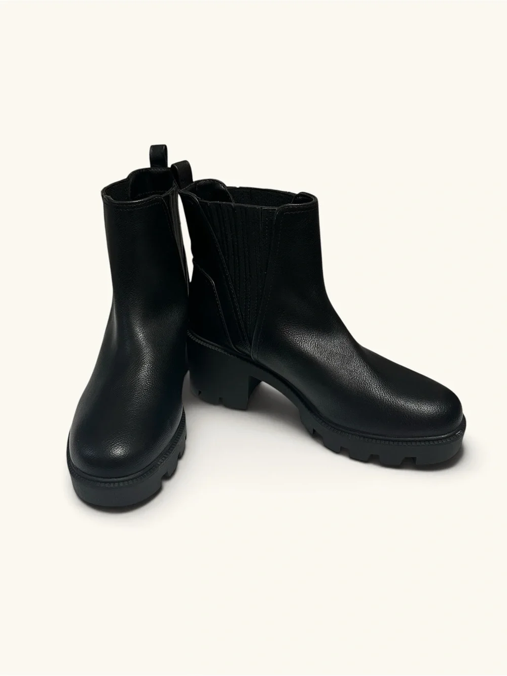 Dolce Vita. NWOT. Black Lug Sole Chelsea Ankle Boots